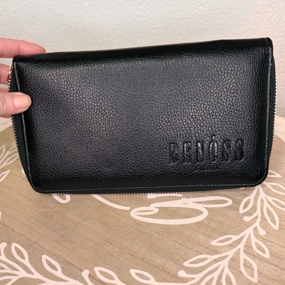 Benoss Wallet made in Italy, genuine pebbled leather,large zip around style